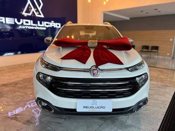 FIAT TORO 2.0 16V TURBO DIESEL RANCH 4WD AT9 FIAT TORO 2.0 16V TURBO DIESEL RANCH 4WD AT9